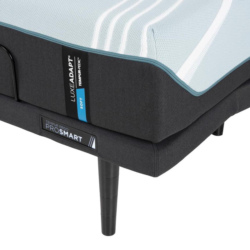 LuxeAdapt Soft Twin XL Mattress w/Ergo® ProSmart Powered Base by Tempur-Pedic alternate image, 4 of 6 images.