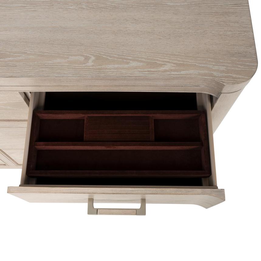 Luciano Dresser  alternate image, 9 of 13 images.